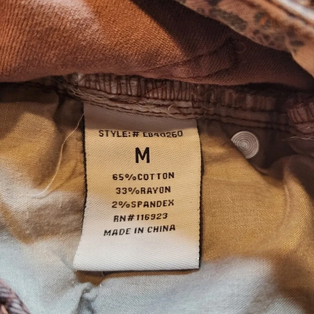 Easel Snakeskin Distressed Jeans‎ Women's Size Medium Pink Brown Frayed Hem